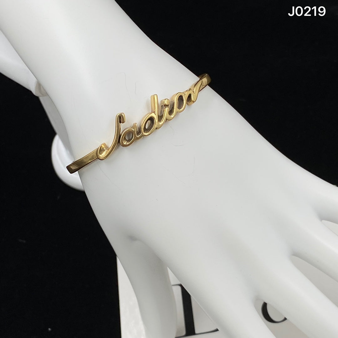 1YD29KDE Stylish Bracelets