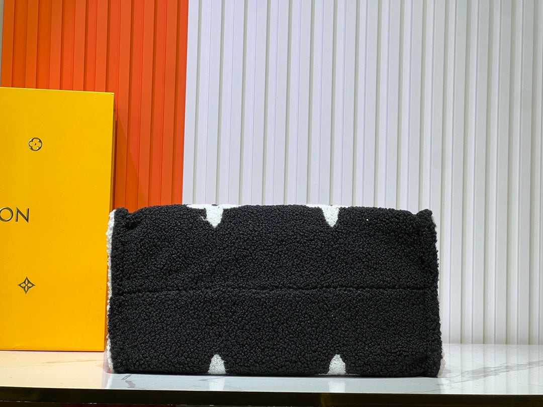15RE41BDE Stylish bag