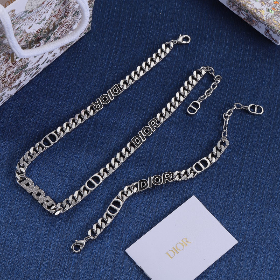 14D540XDE Stylish Bracelets Necklaces