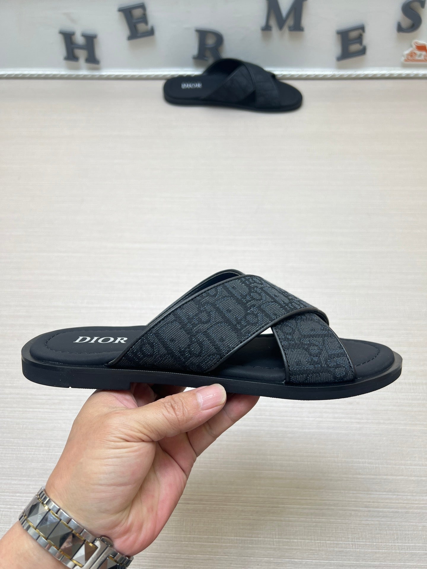 54D79ZDE Stylish slippers