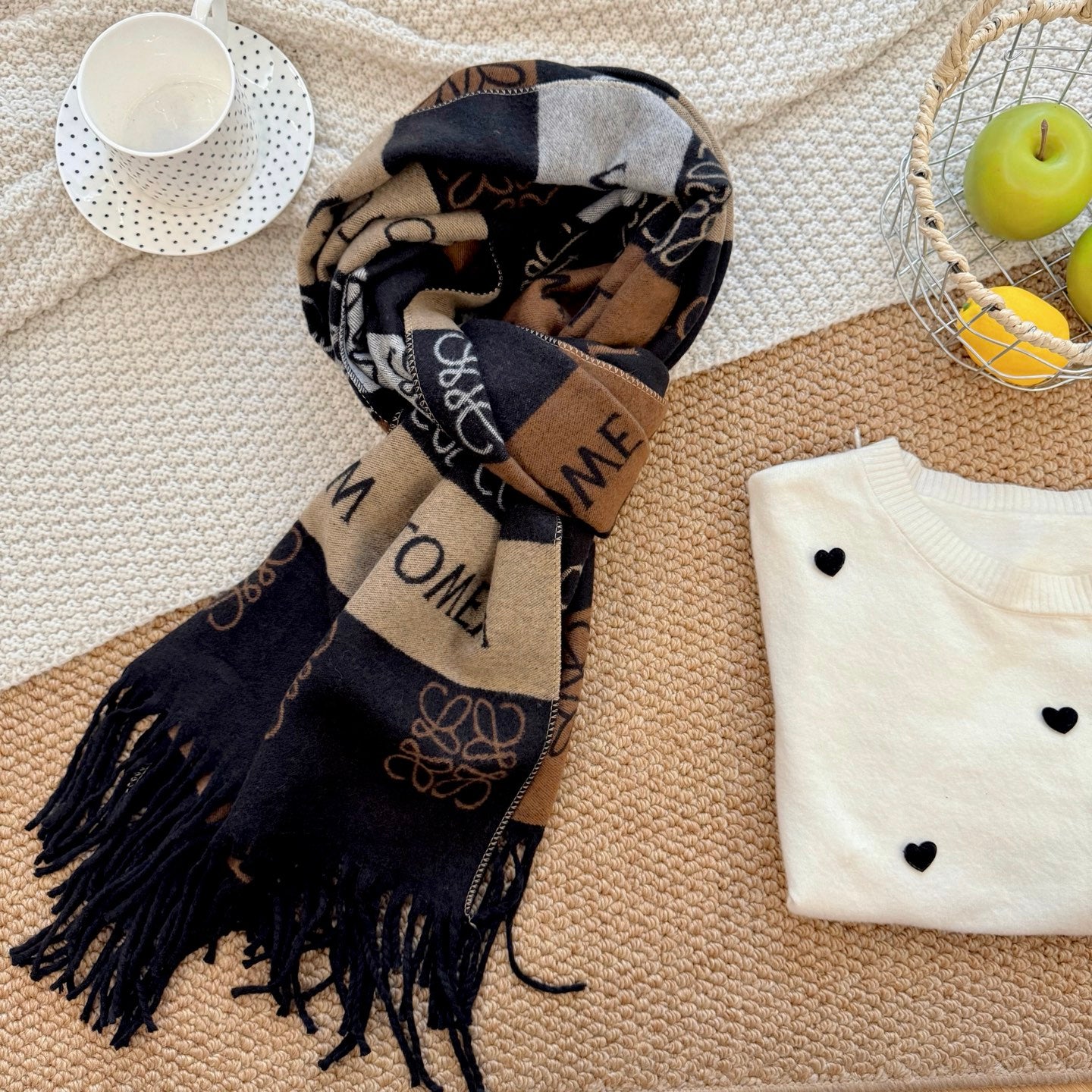 185ZA62WDE Stylish Winter Scarves