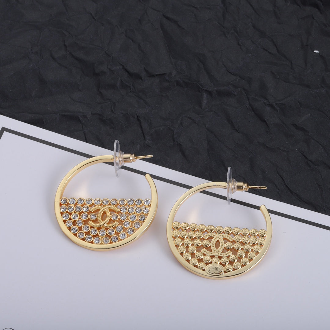 1YC368EDE Stylish Earrings