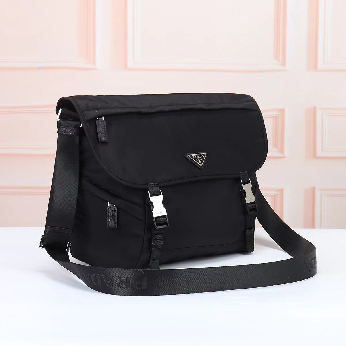 1WP111BDE Stylish nylon fabric bag