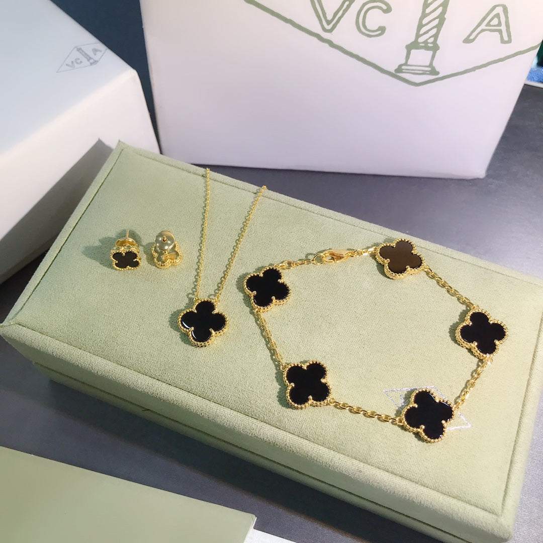 5XVA180KDE Stylish bracelets 5 flowers normal size1.5cm flower