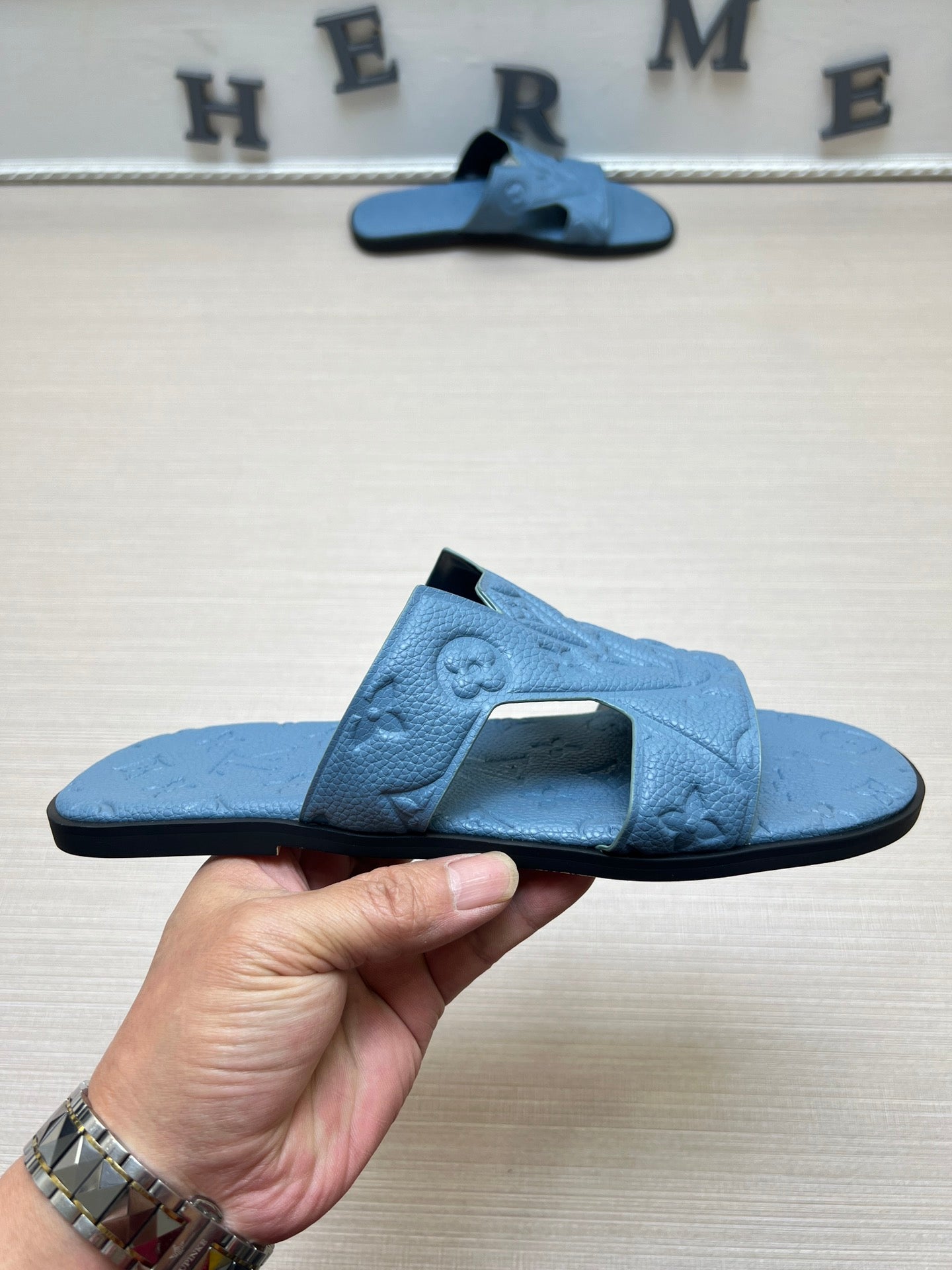 54E34ZDE Stylish slippers