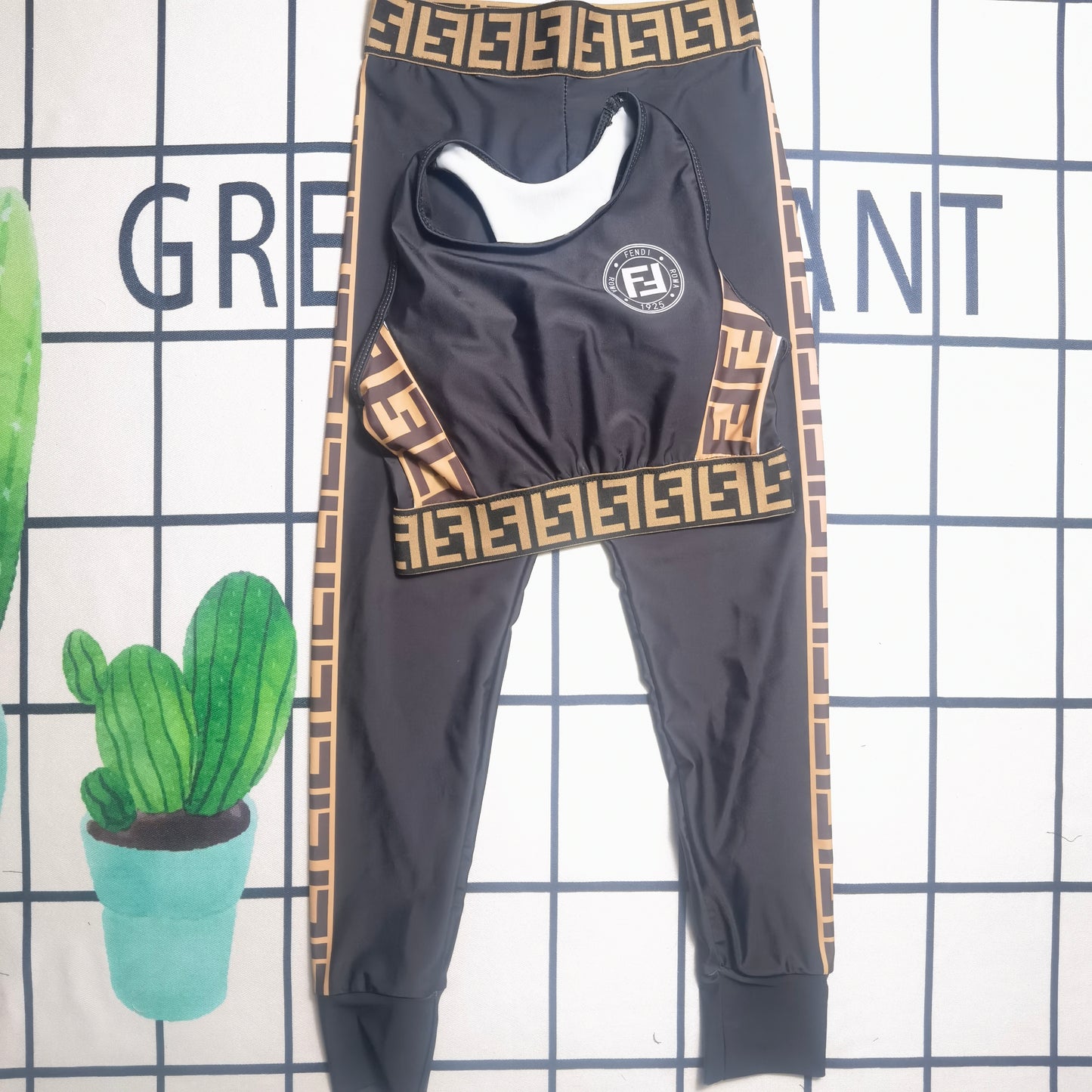 14F113YDE Stylish Long sleeve swimsuit