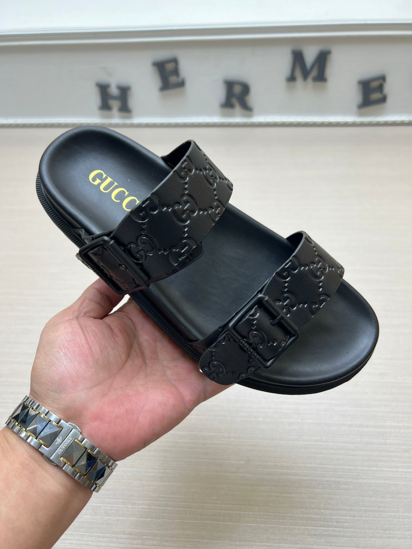 54B91ZDE Stylish slippers