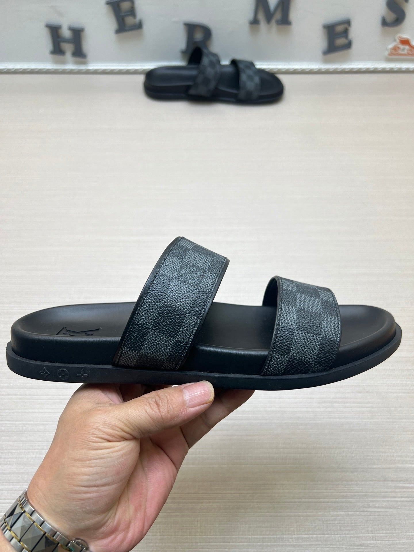 54E59ZDE Stylish slippers