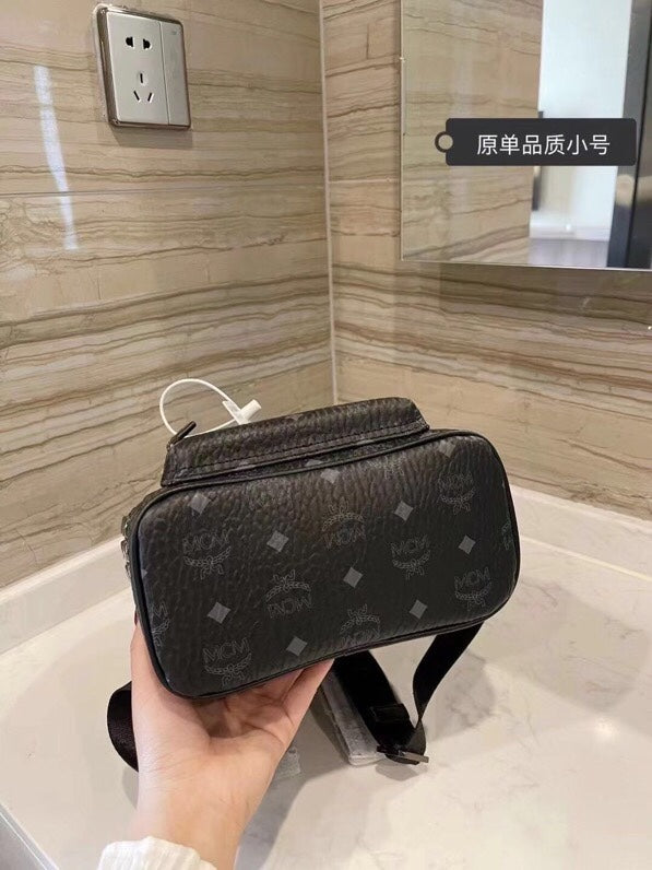 2XM332BDE Stylish leather bag