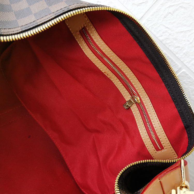 1E051BDE Stylish leather bag