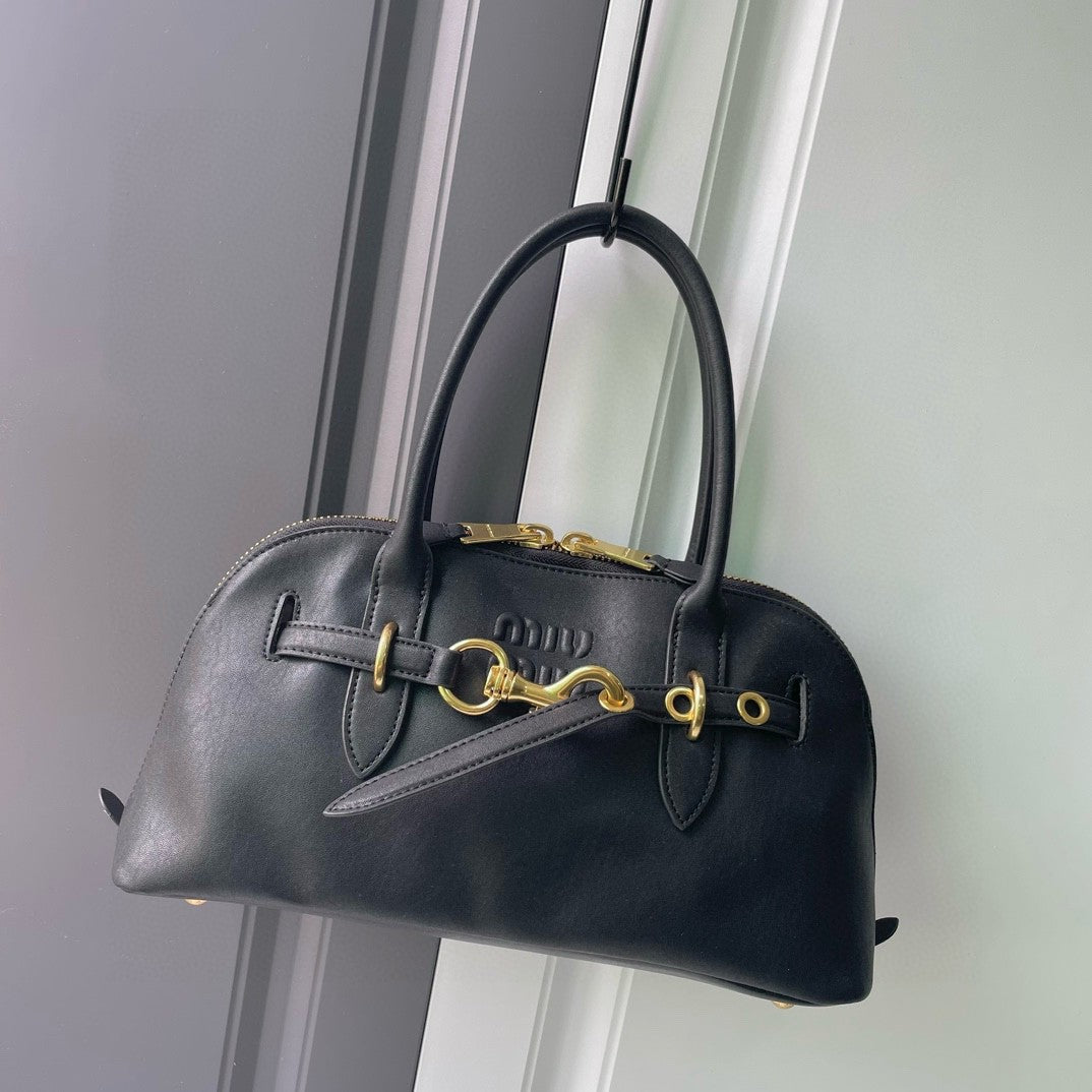 15RA40BDE Stylish leather bag
