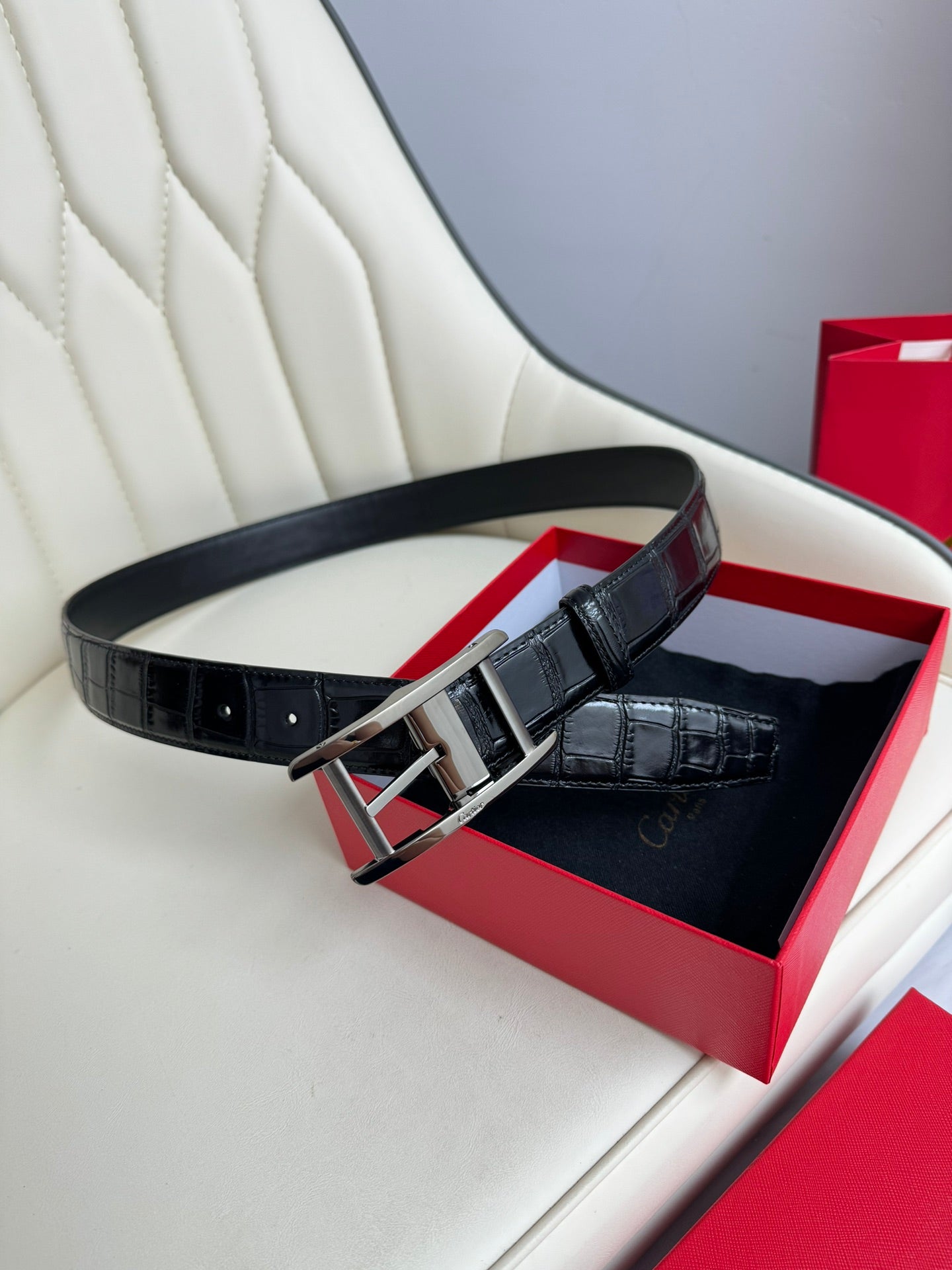 1WK172PDE Stylish High quality belt With full package