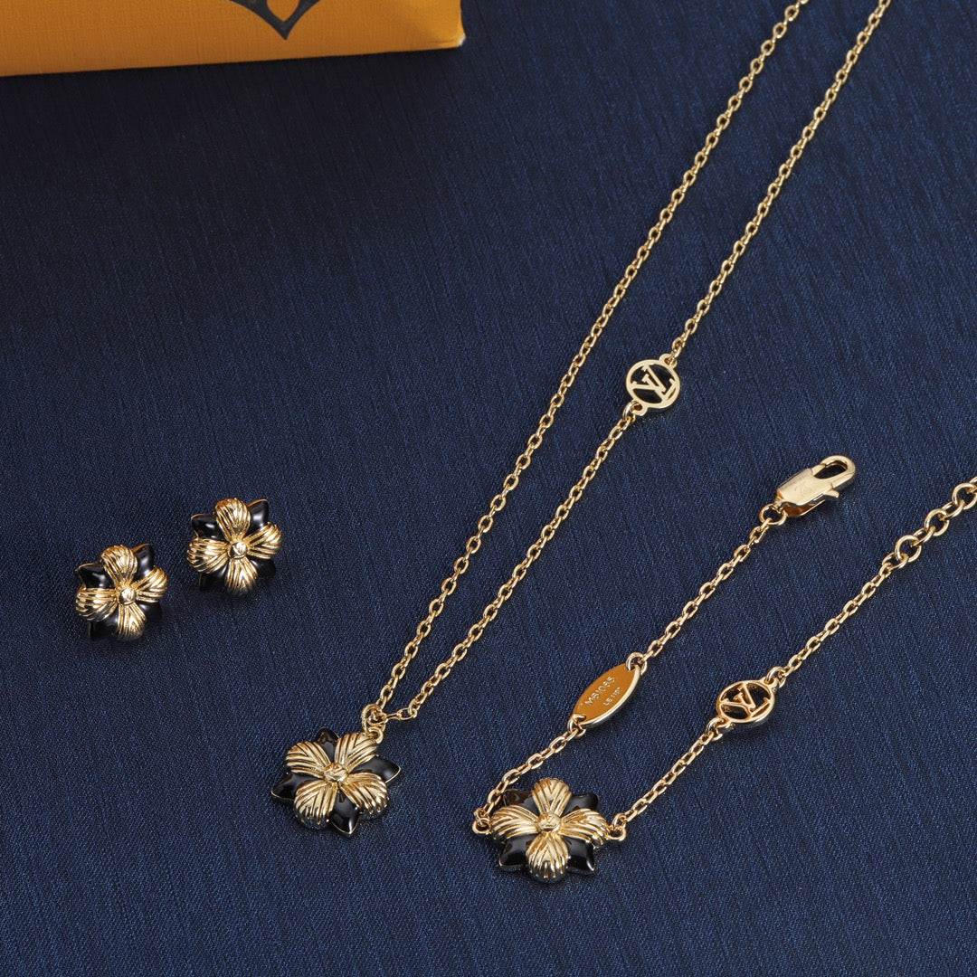 1YC330XDE Stylish Earrings Bracelets Necklaces