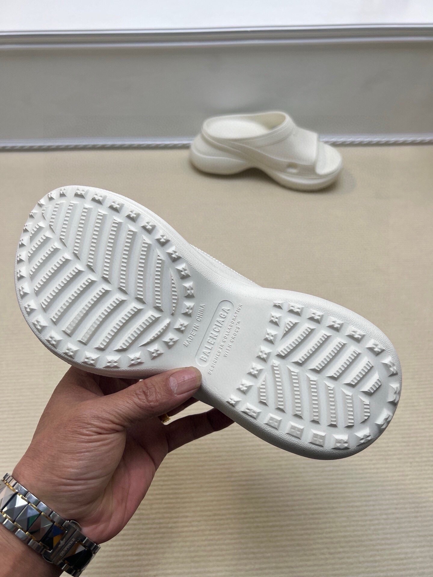 54J41ZDE Stylish slippers Sole thickness 6cm