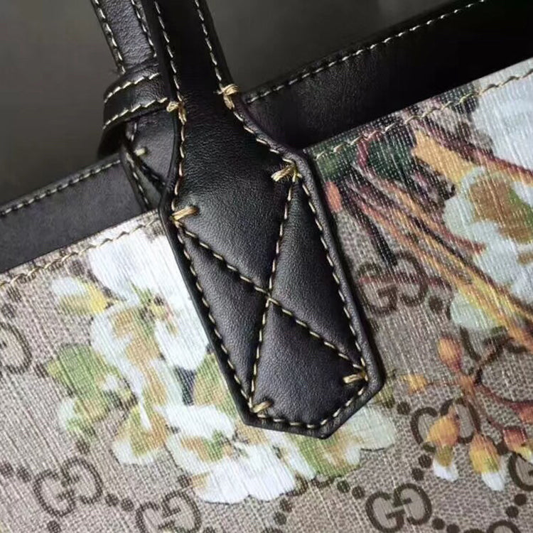 1B230BDE Stylish leather bag