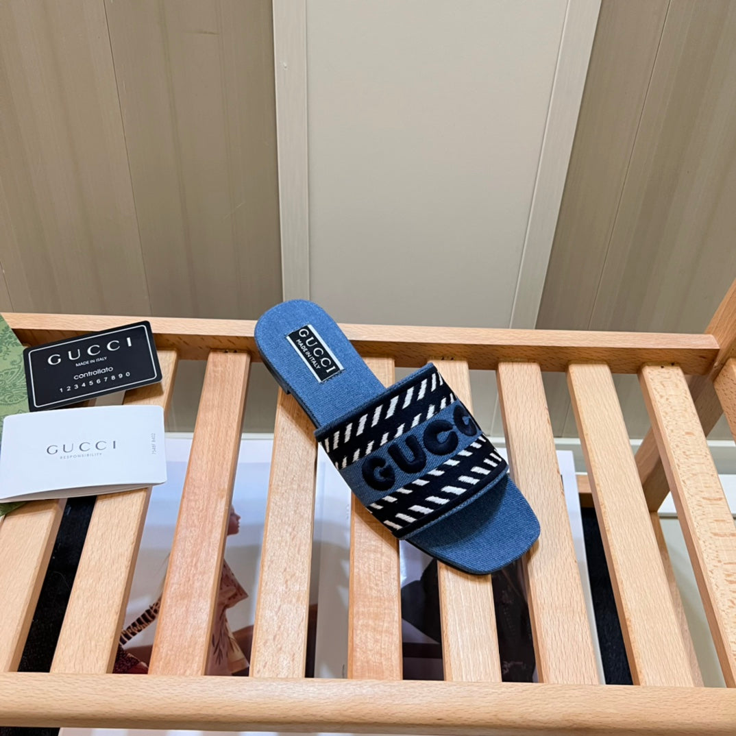 14B6ZDE Stylish Slippers