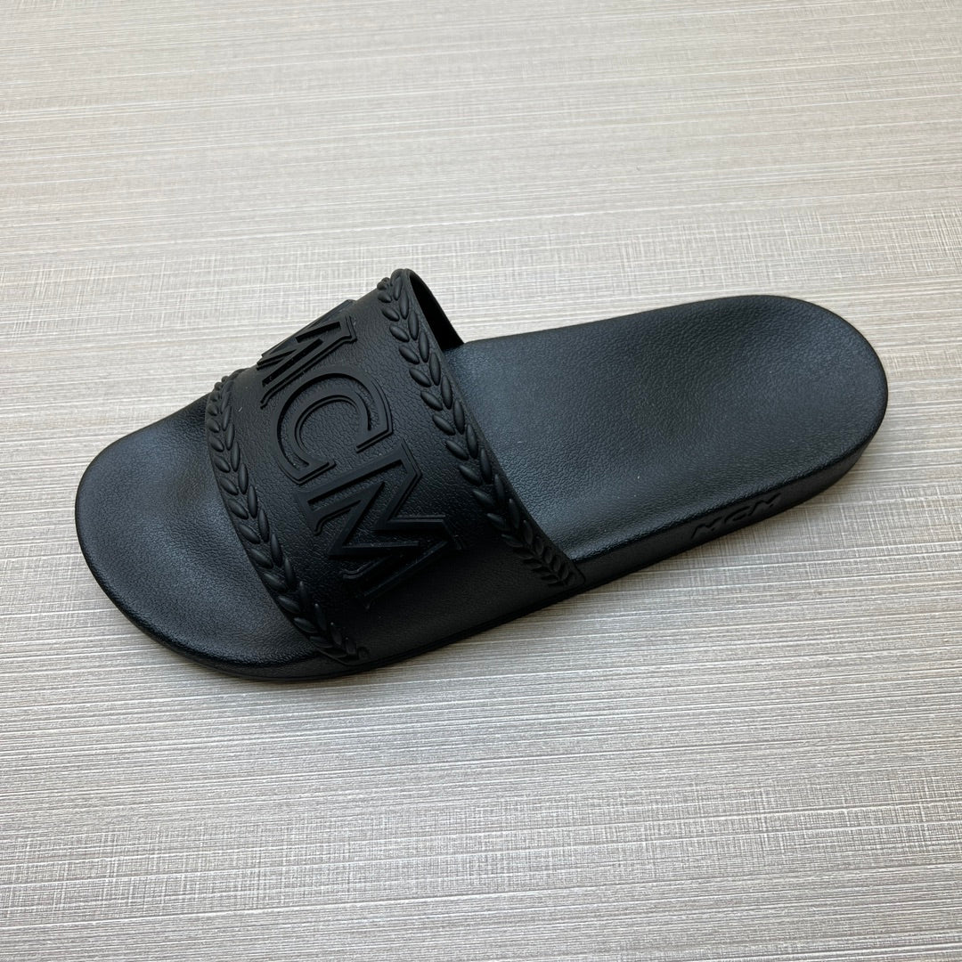 54M42ZDE Stylish slippers