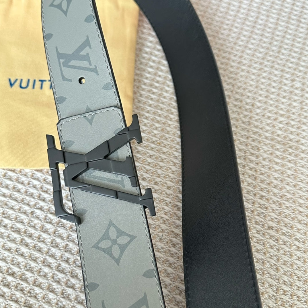 14E150PDE Stylish High quality belt With full package