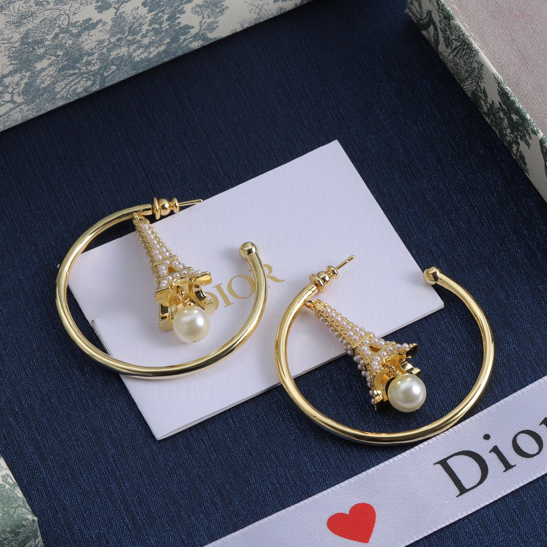 1YD7EDE Stylish Earrings
