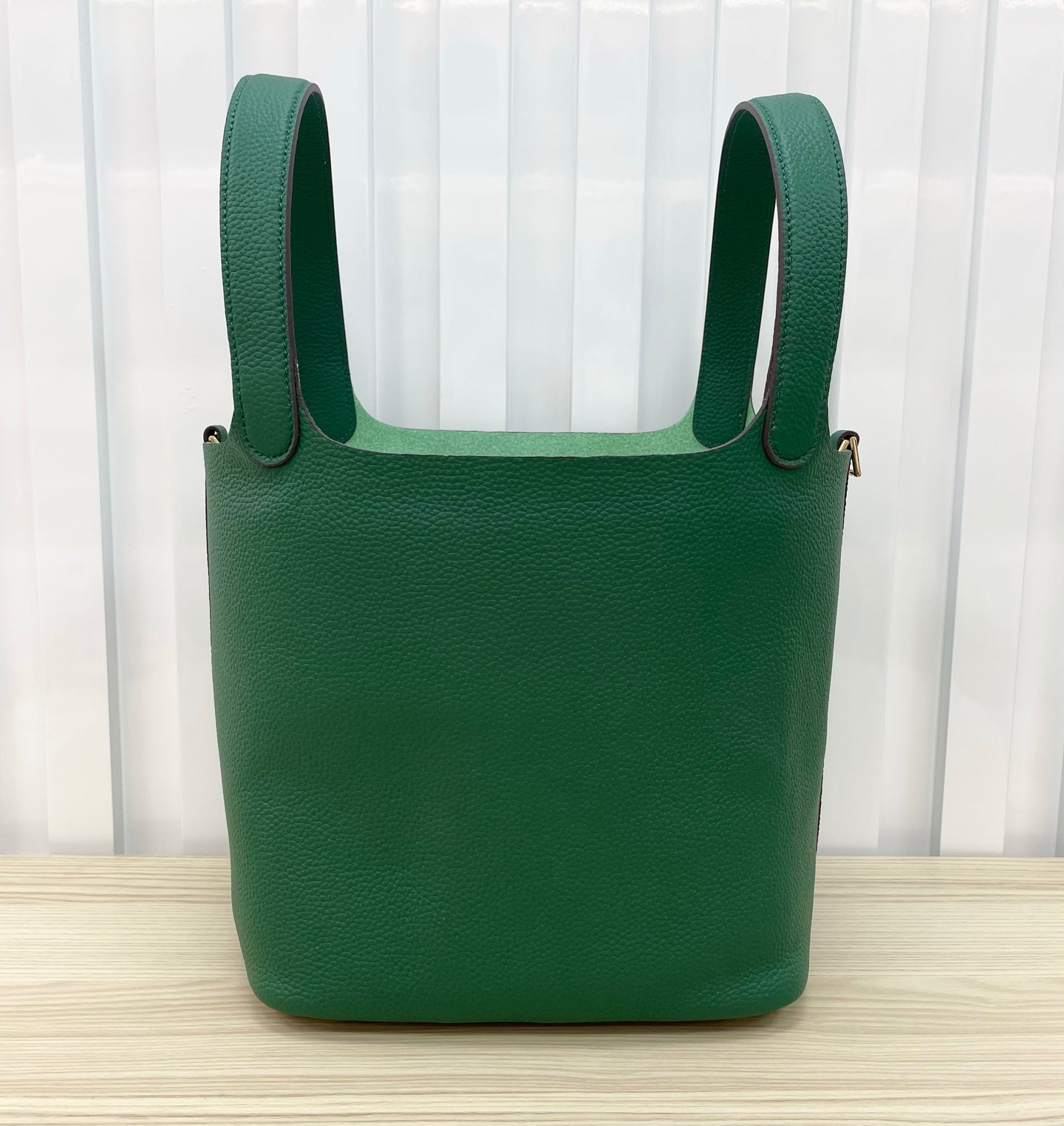 15RH5BDE Stylish leather bag