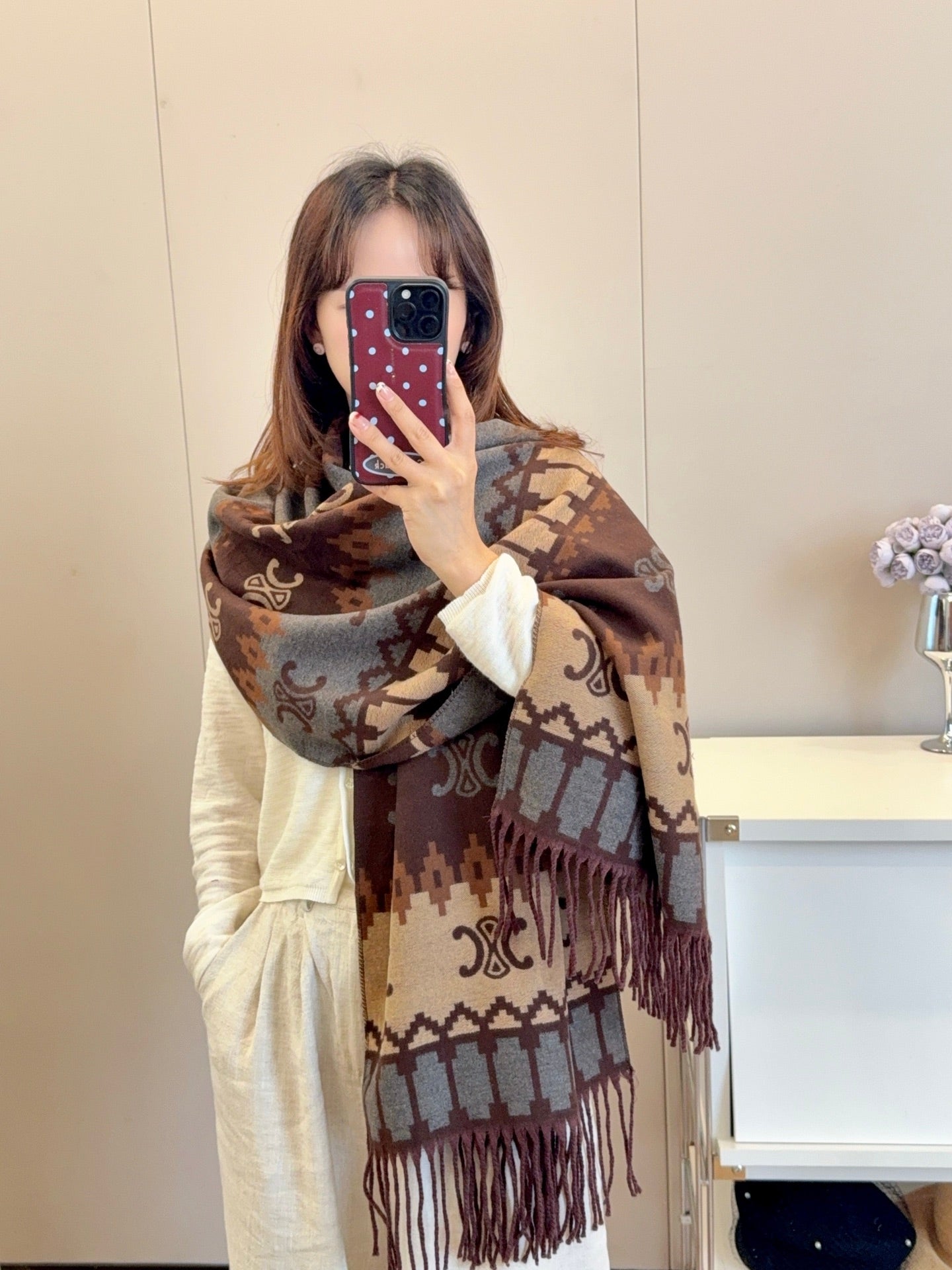 185ZN61WDE Stylish Winter Scarves