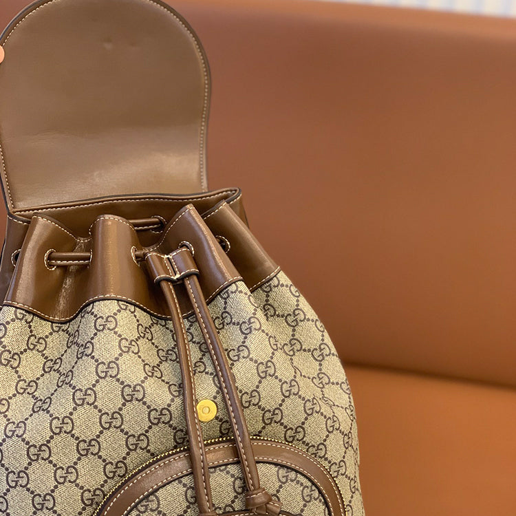 AB021BDE Stylish leather backpacks