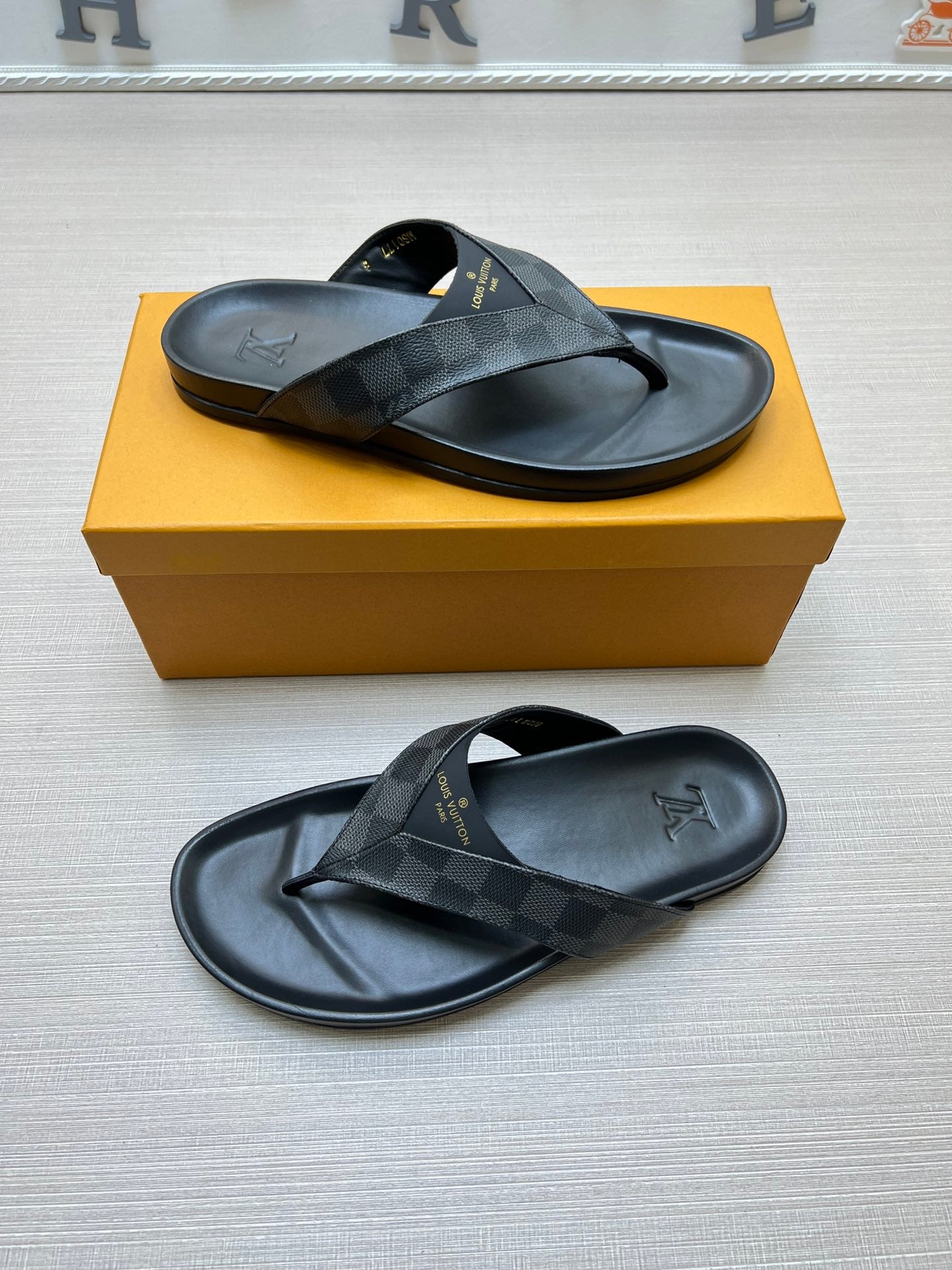 54E85ZDE Stylish slippers