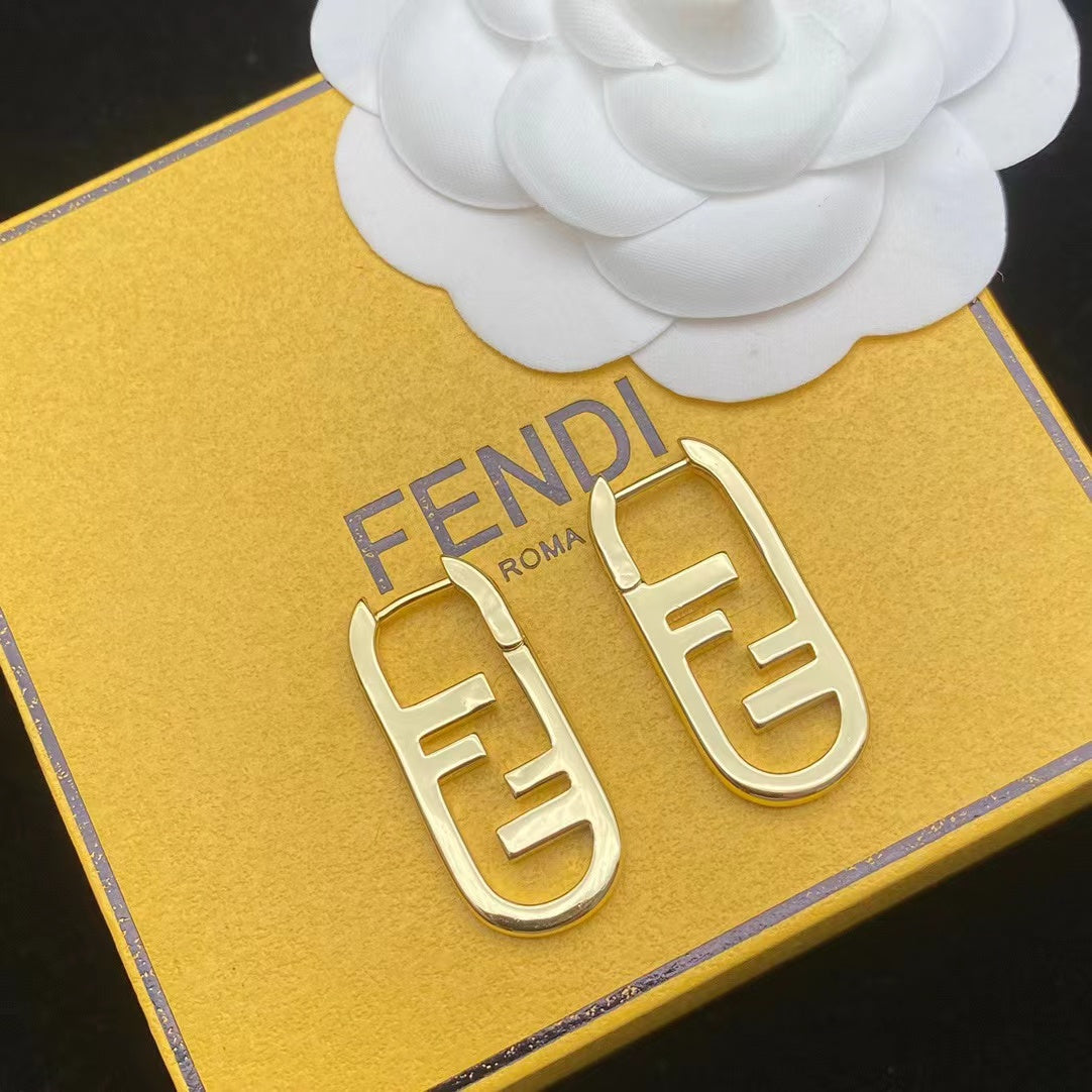 1F195EDE Stylish Earrings