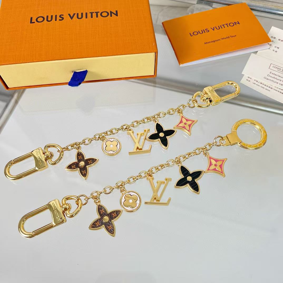 1WE1ADE Stylish key closure