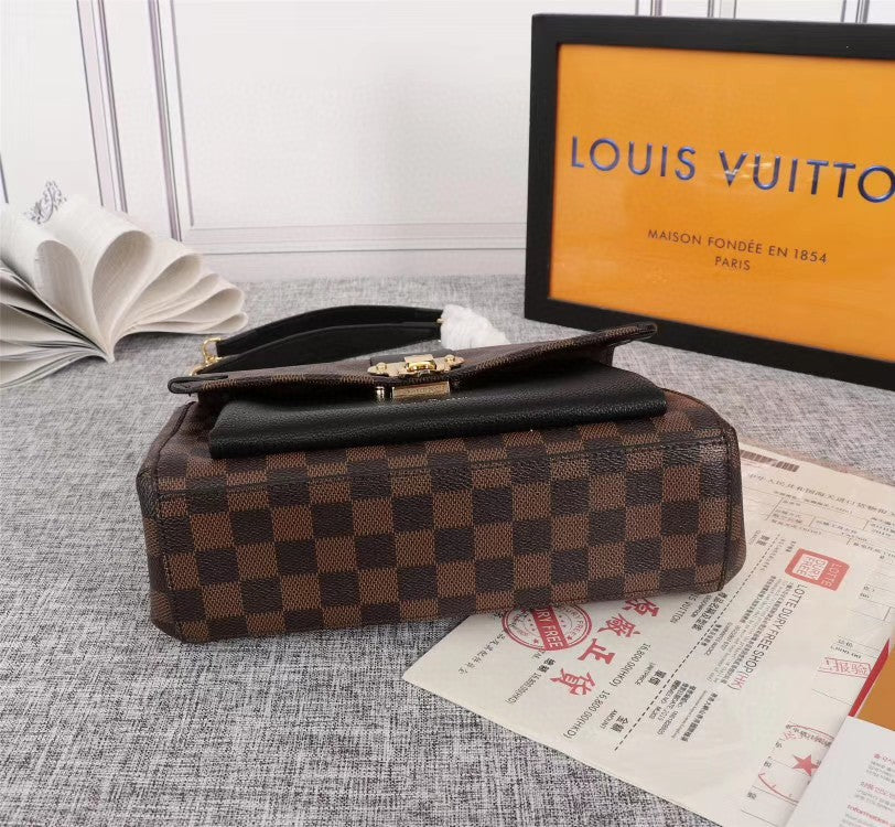 2XE52BDE Stylish leather bag