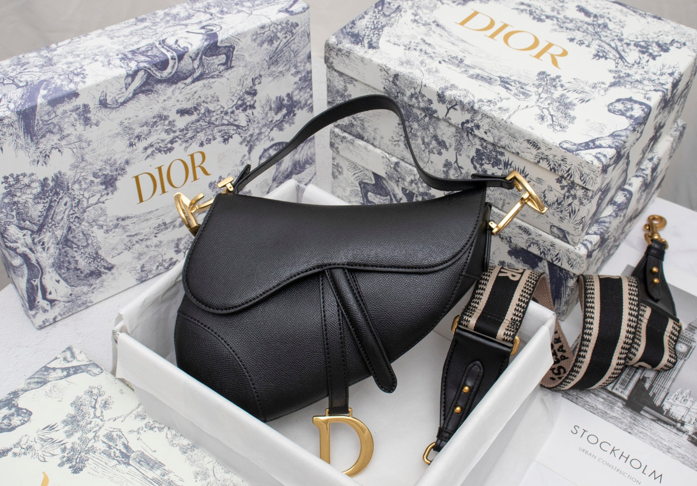 5D11BDE Stylish leather bag