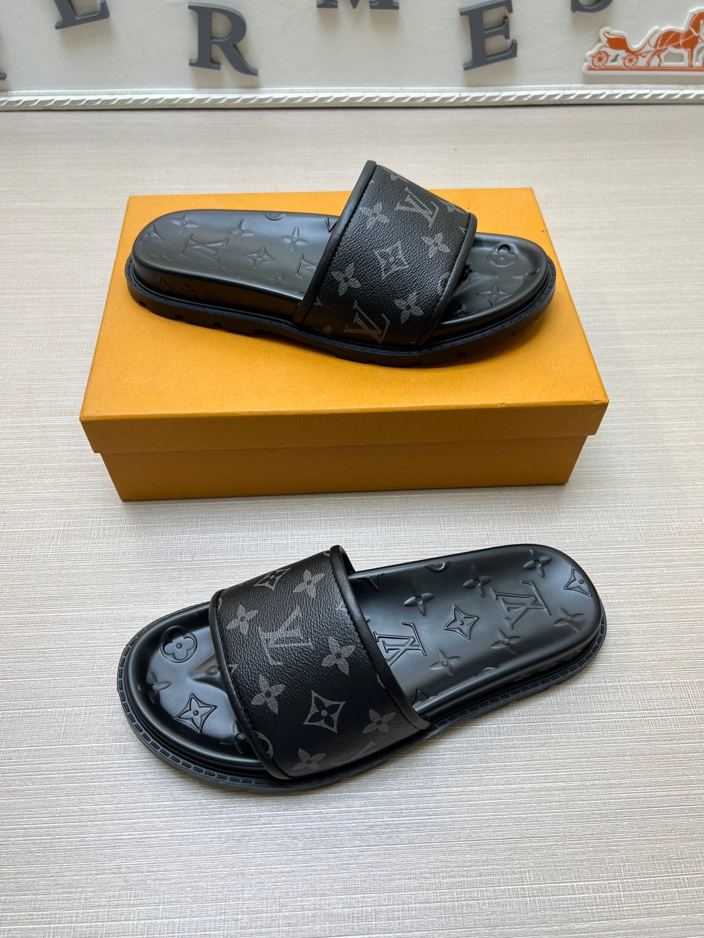 535ZE304ZDE Stylish Slippers