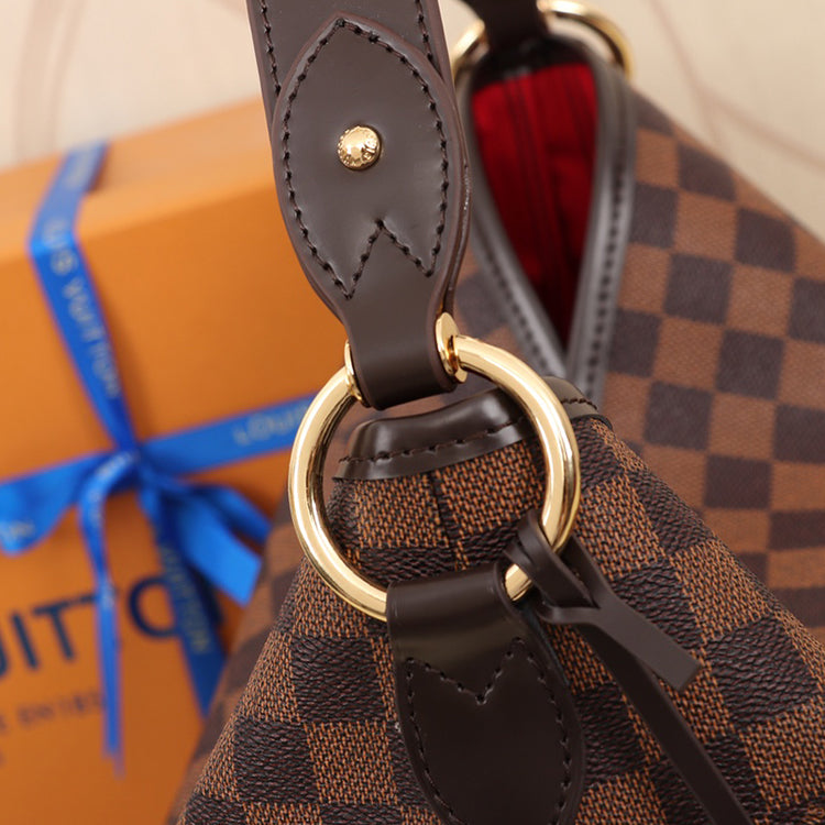 1E86BDE Stylish leather bag