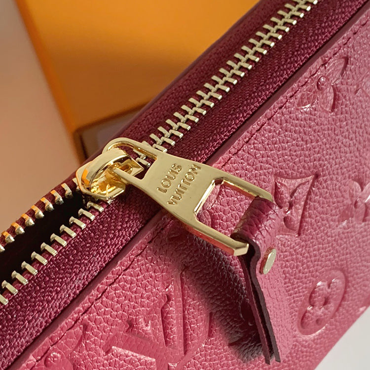 1E06BDE Stylish leather wallets