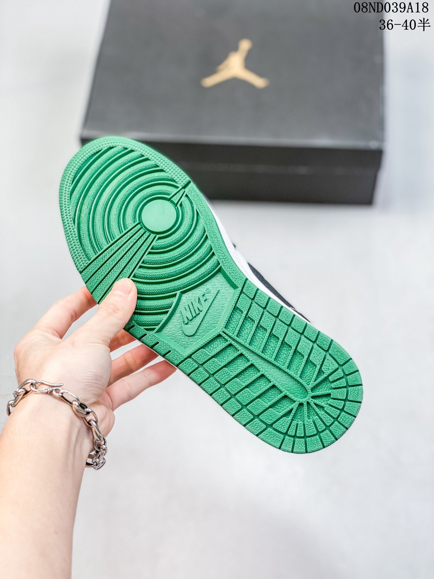 4YN55ZDE Stylish Sneakers (No Box, August-October Big Sale)