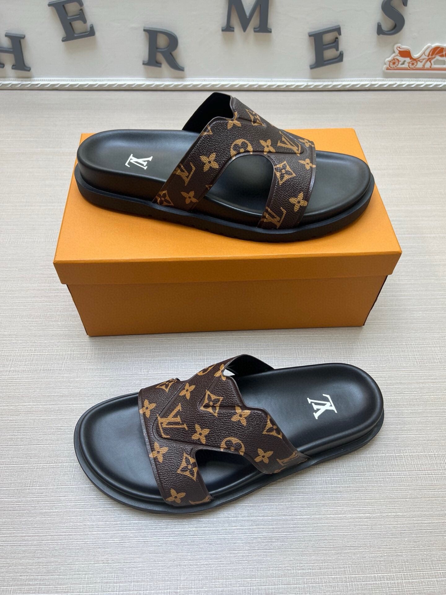 5LE228ZDE Stylish Slippers