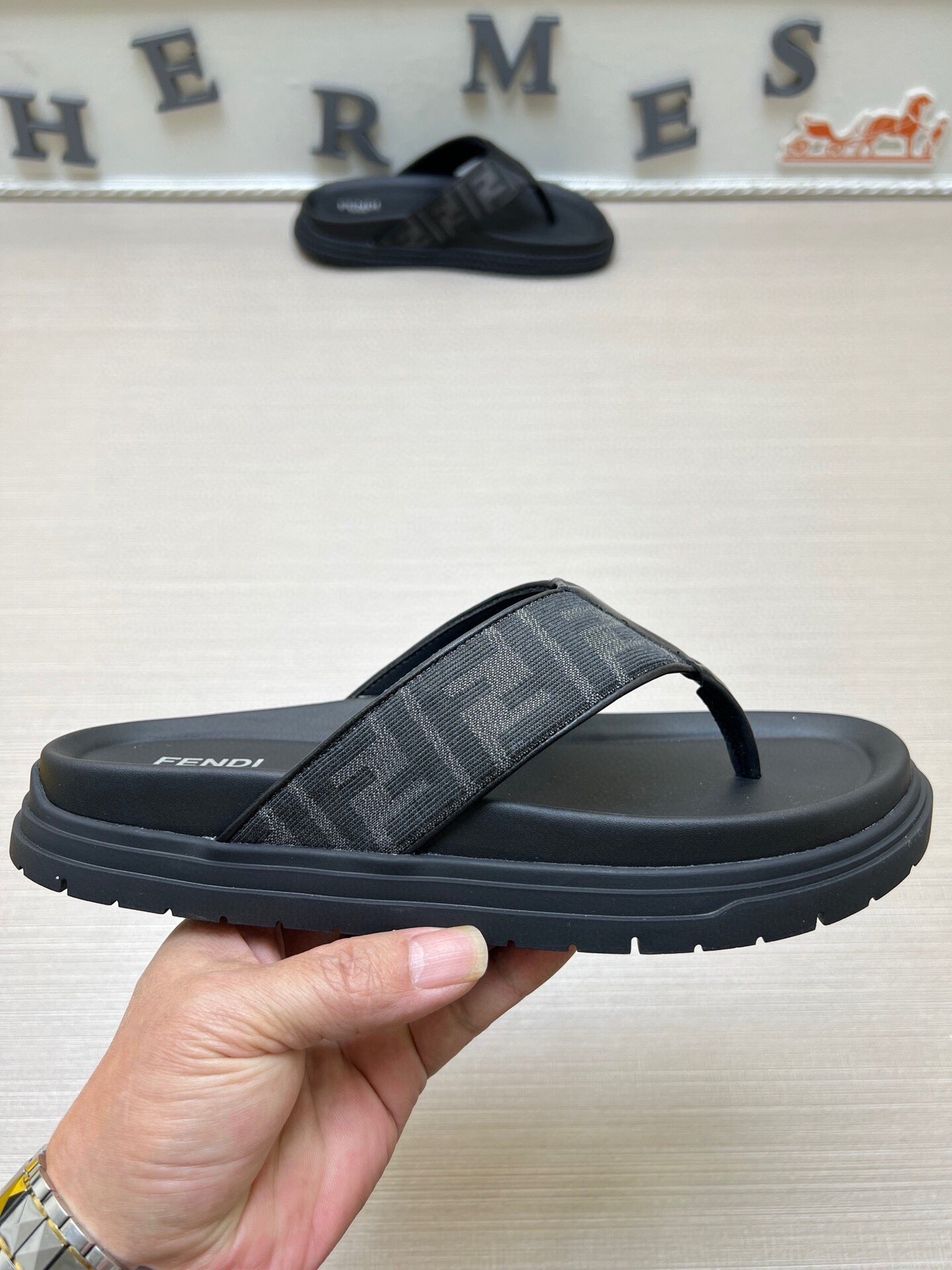 5LF222ZDE Stylish Slippers