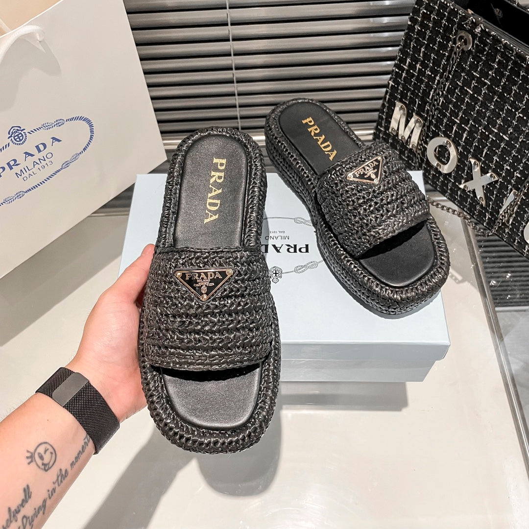 14PD21ZDE Stylish slippers