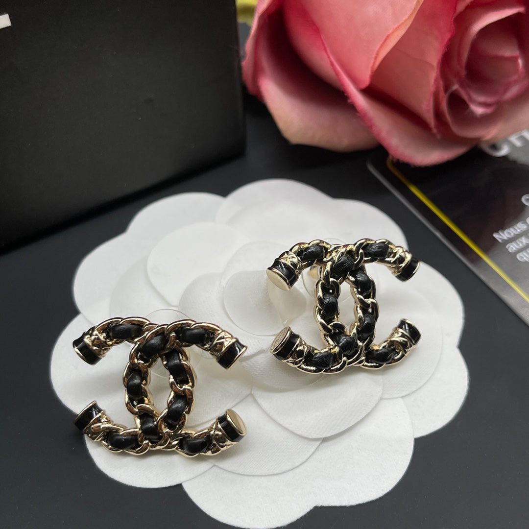 14C899EDE Stylish Earrings
