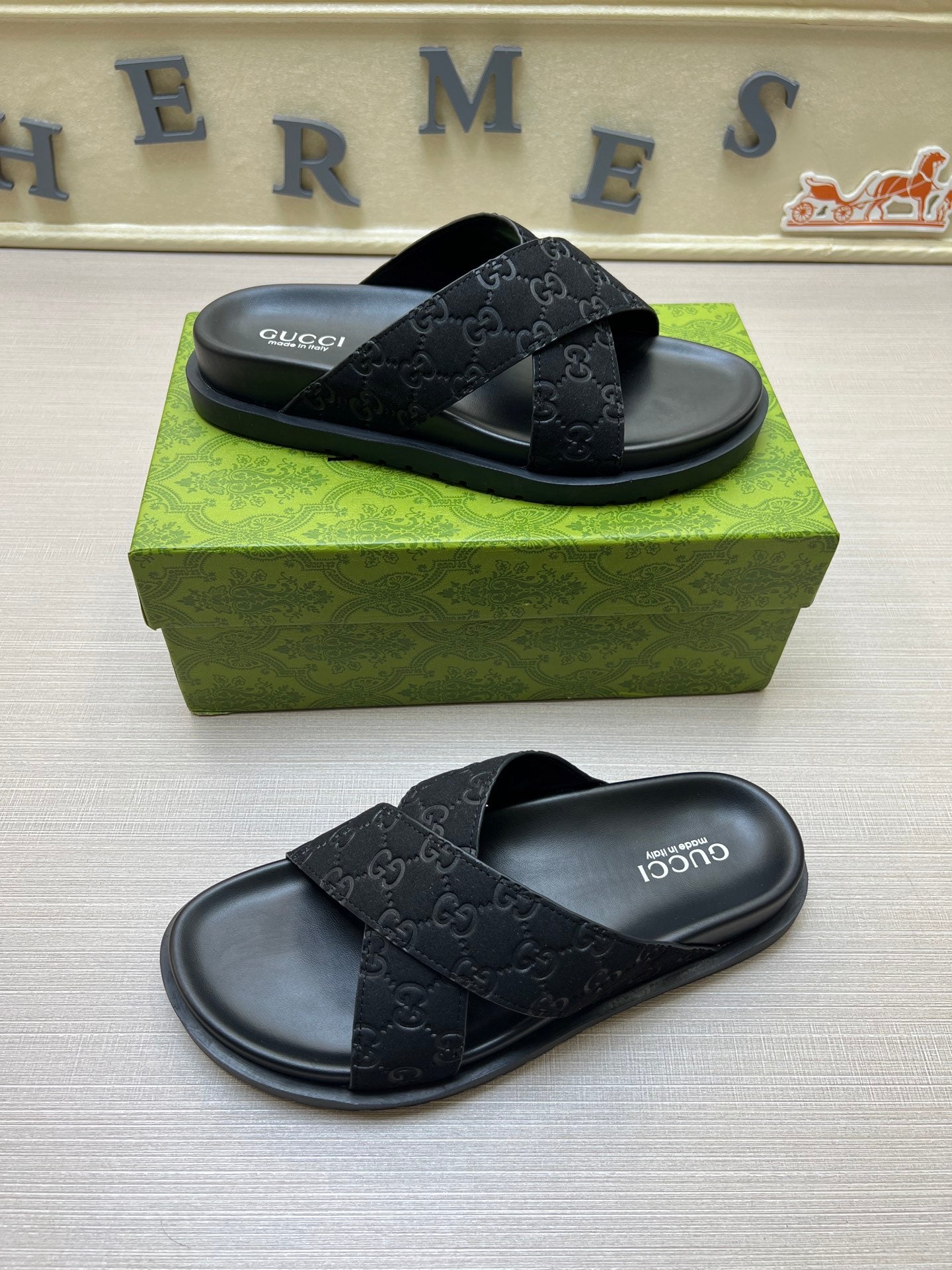 5QB15ZDE Stylish Slippers