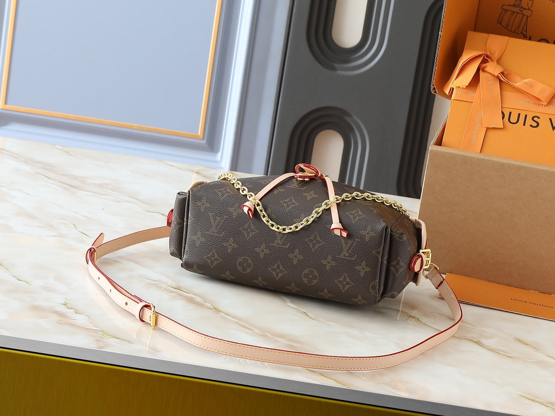 15RE18BDE Stylish leather bag