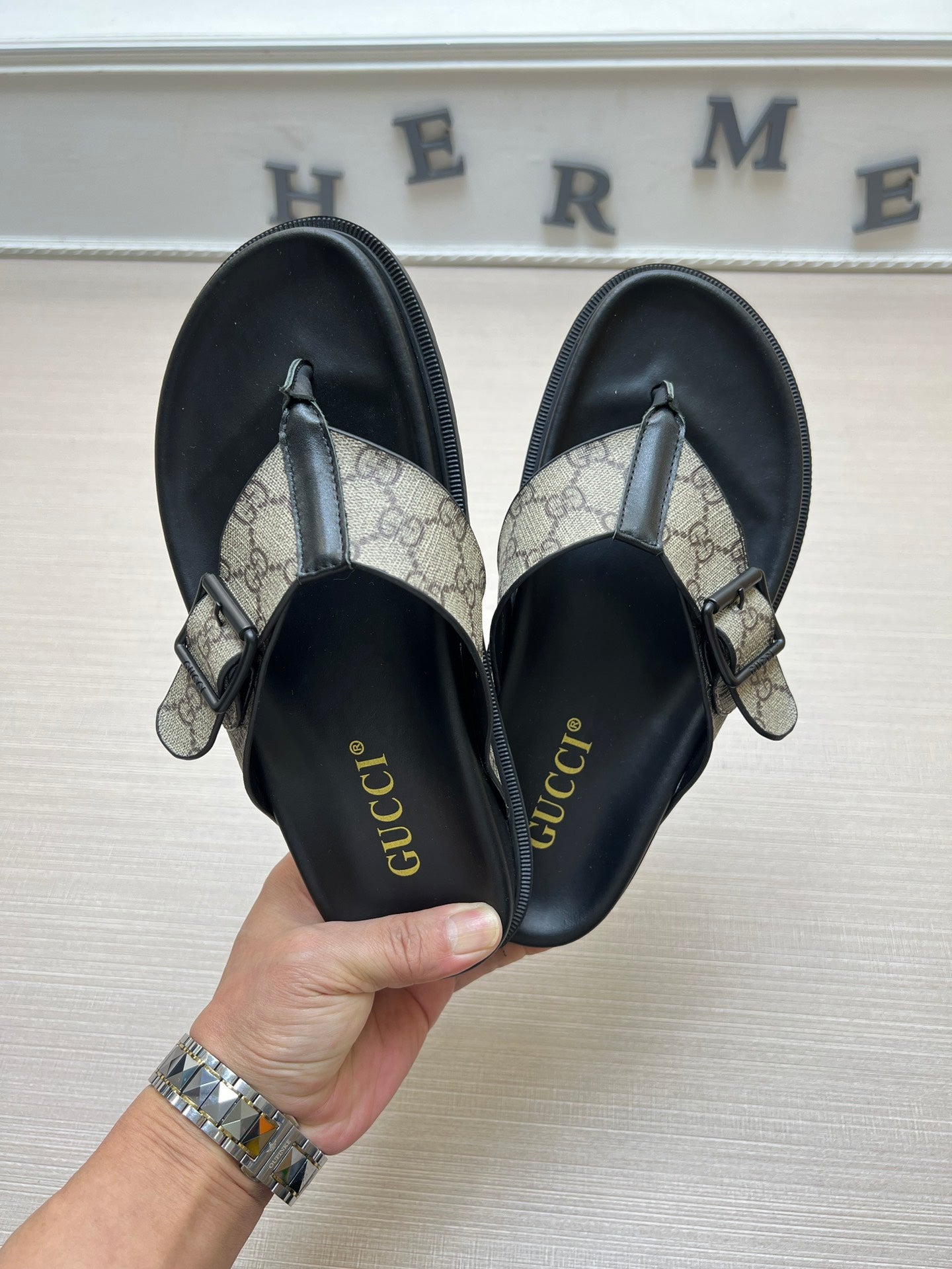 54B90ZDE Stylish slippers