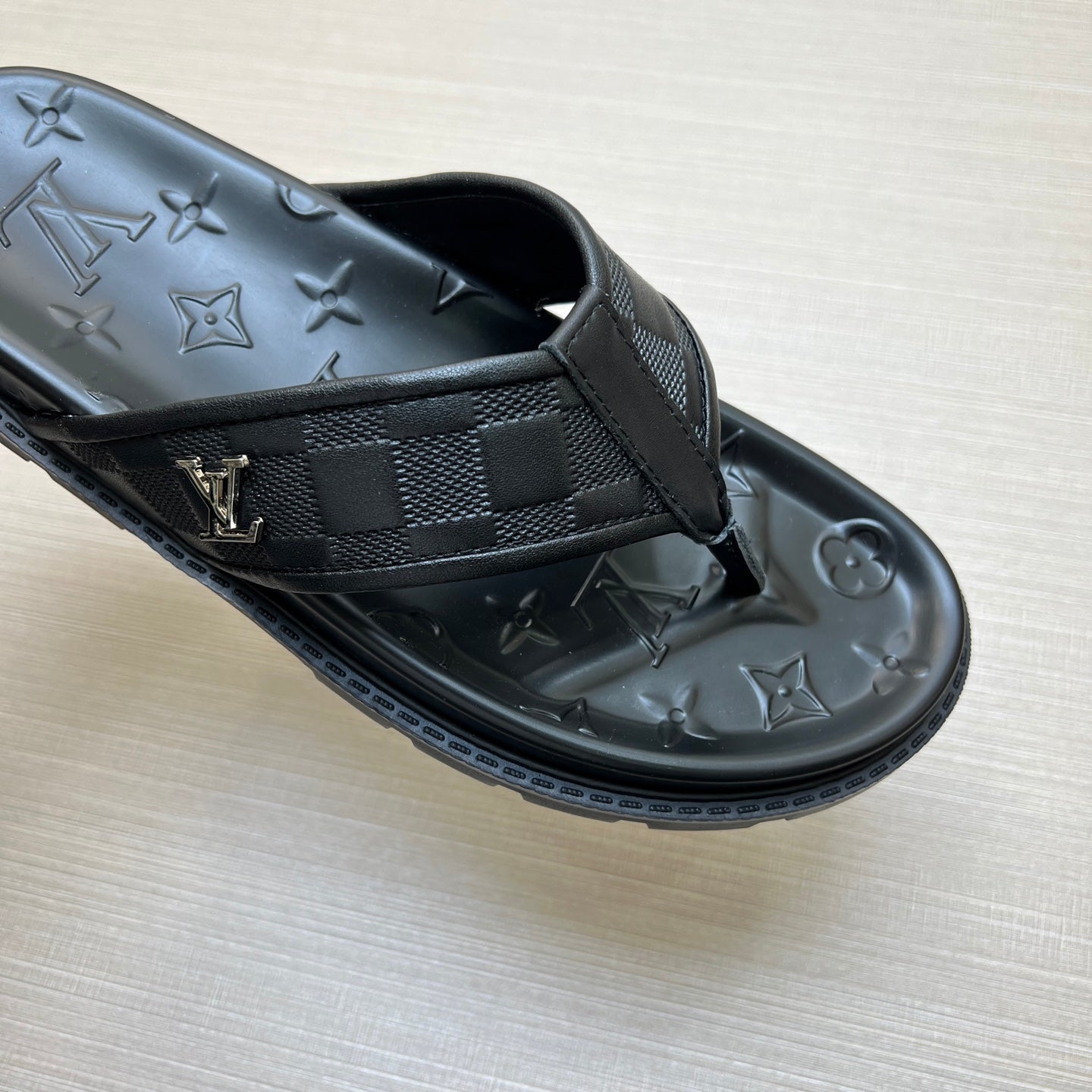 535ZE303ZDE Stylish Slippers