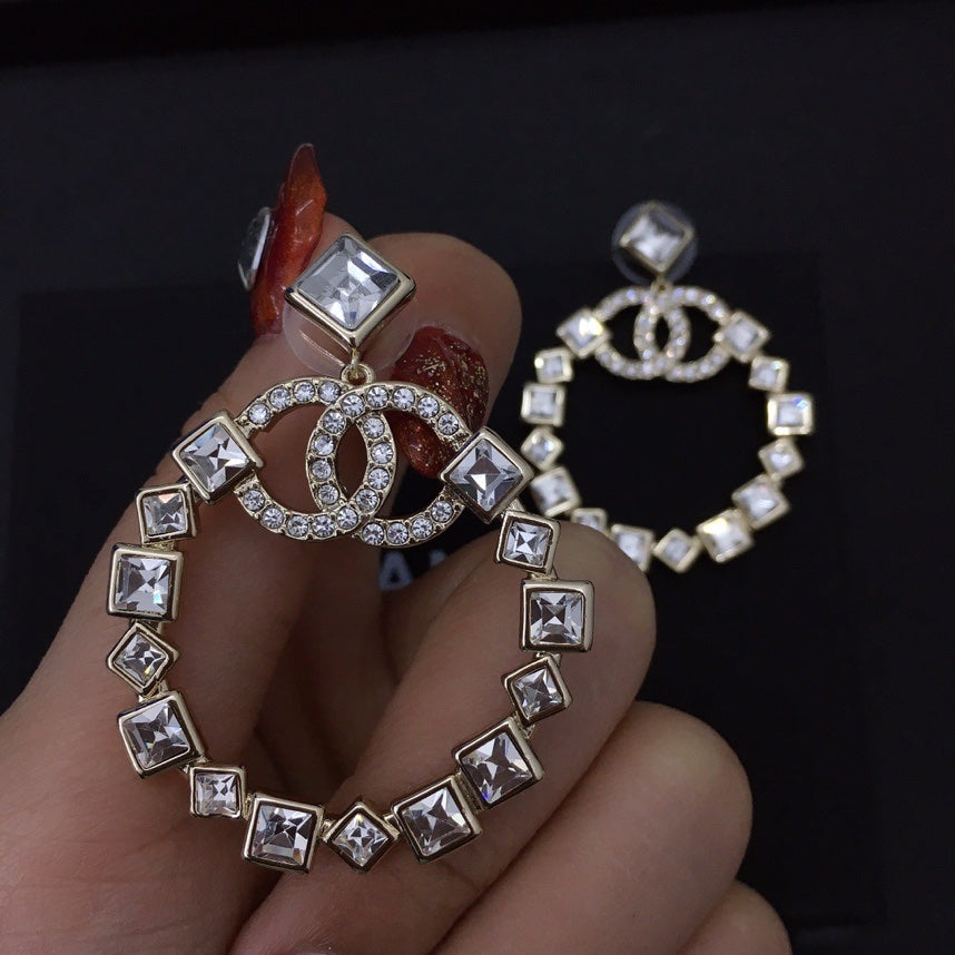 14C745EDE Stylish Earrings