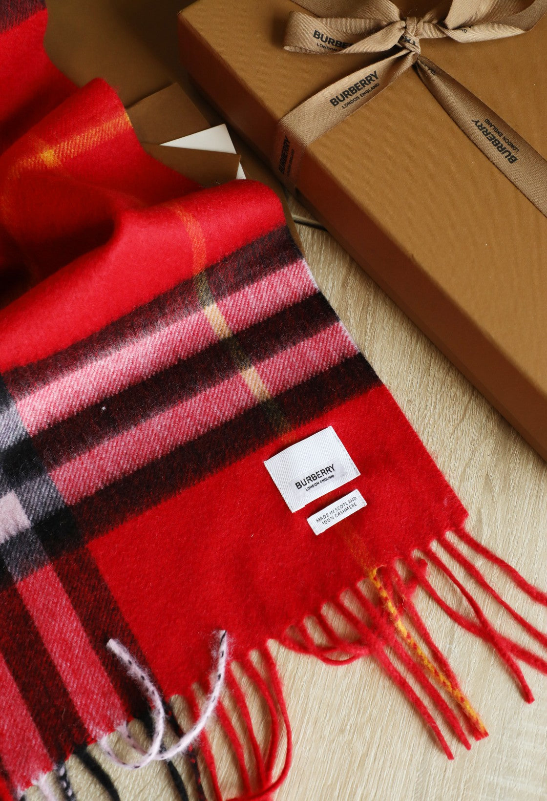 185ZR2WDE Stylish Winter Scarves