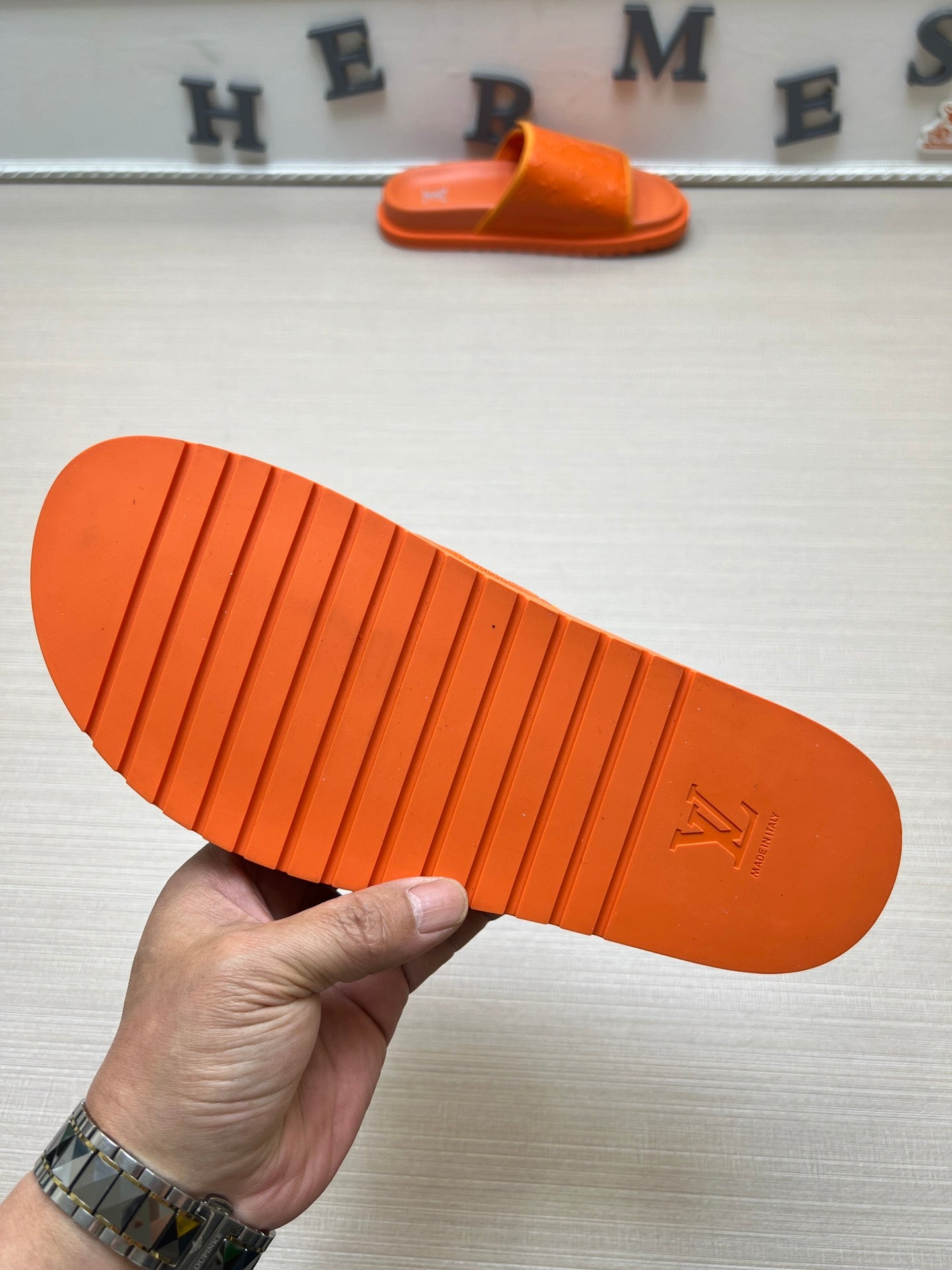 54E112ZDE Stylish slippers