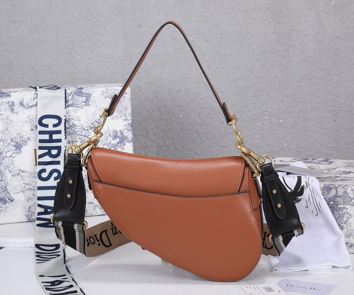 5D11BDE Stylish leather bag