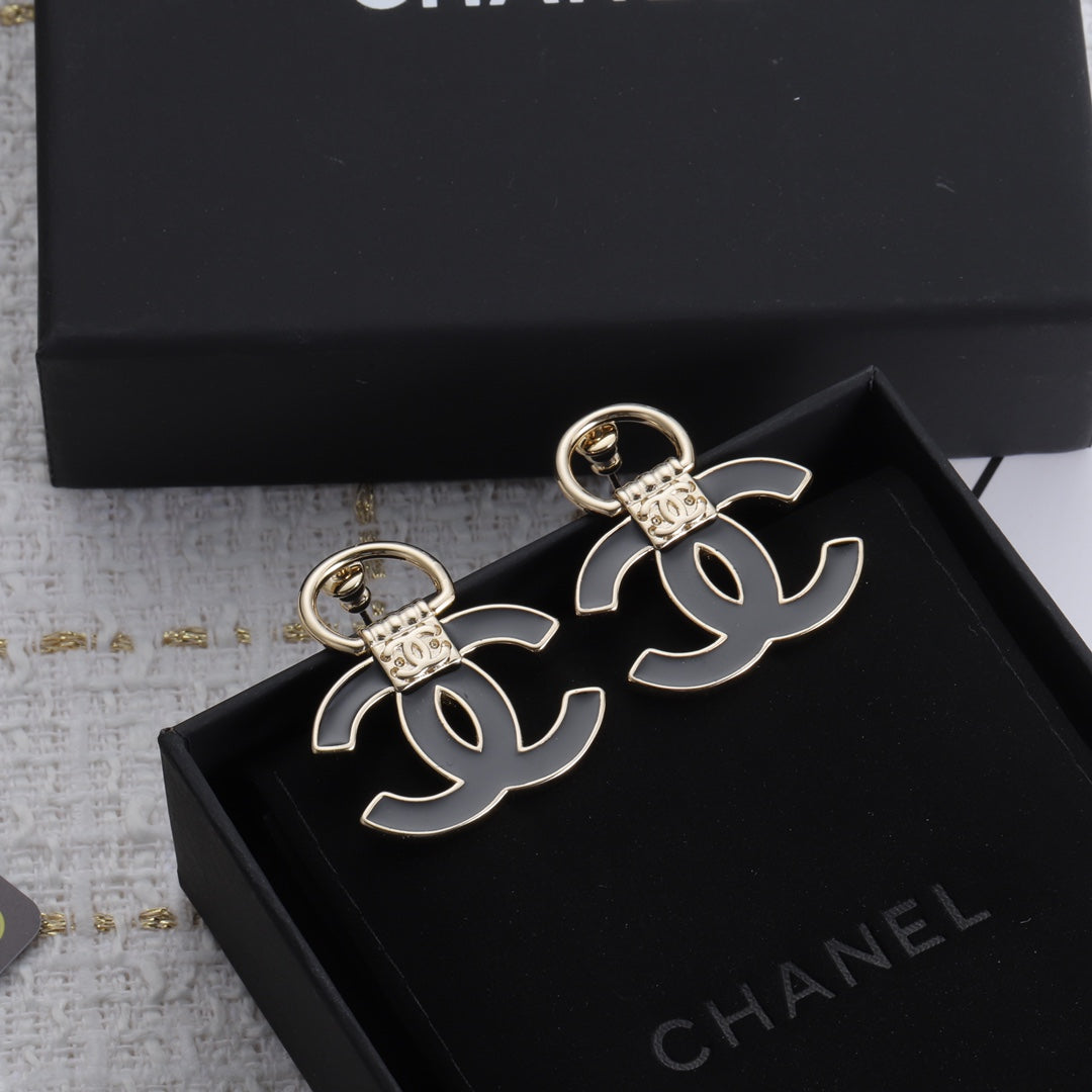 1YC5EDE Stylish Earrings