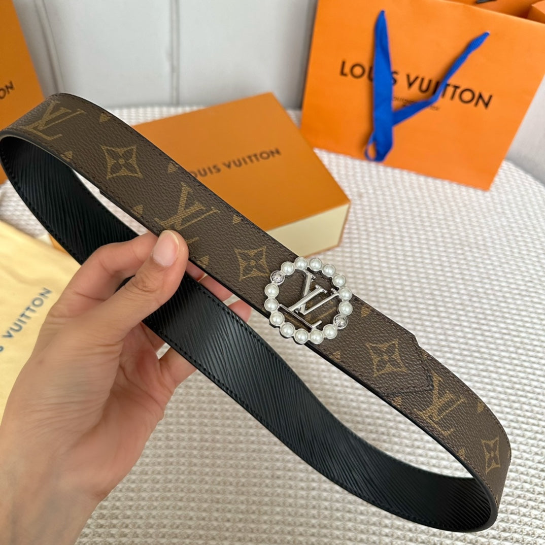 14E141PDE Stylish High quality belt With full package