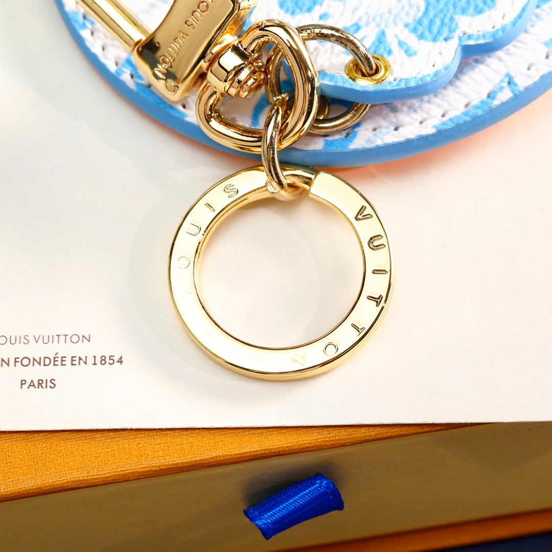 14E9ADE Stylish key closure